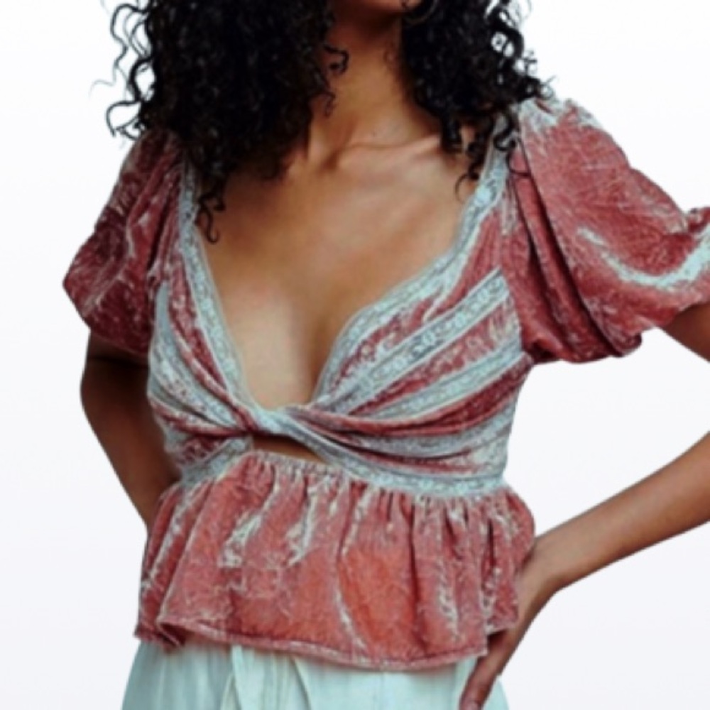 FREE PEOPLE YOURS TRULY CRUSHED VELVET PINK TOP MEDIUM